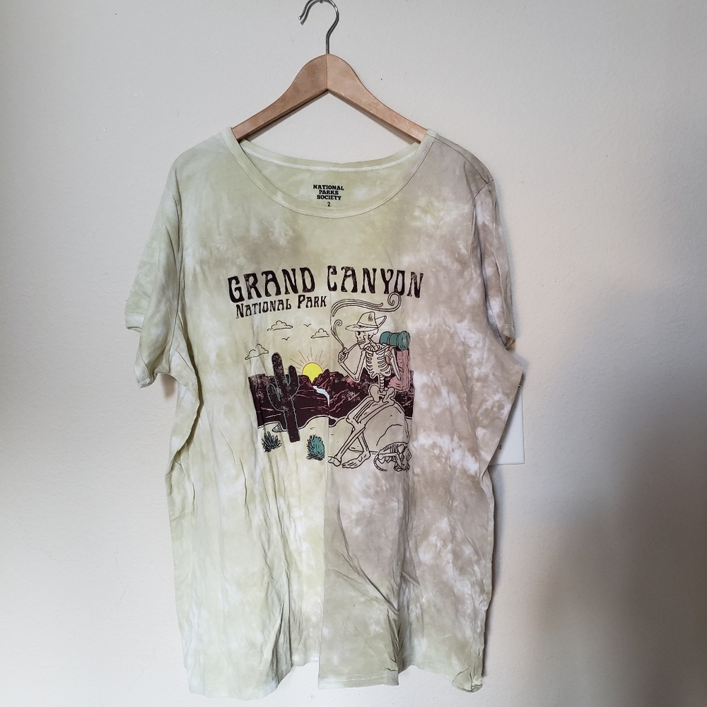 Torrid Short Sleeve, Grand Canyon T-Shirt. Size 2XL.